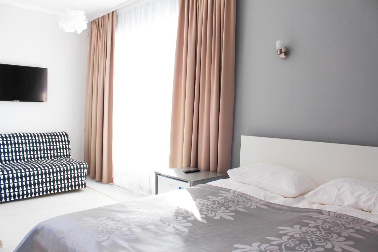 Scandi Hotel Makinsk Exterior photo